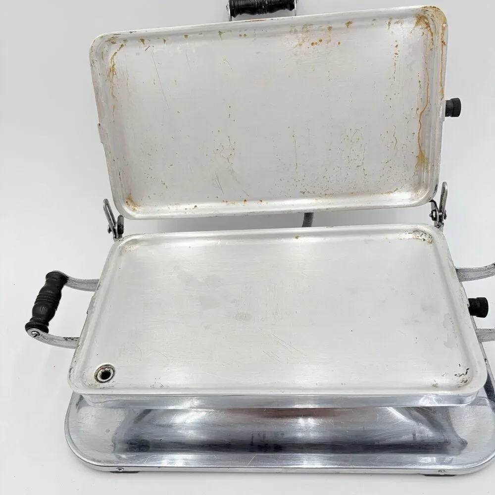 UNIVERSAL Electric Waffle Iron Grill E7360E LANDERS FRARY & CLARK Tested Works